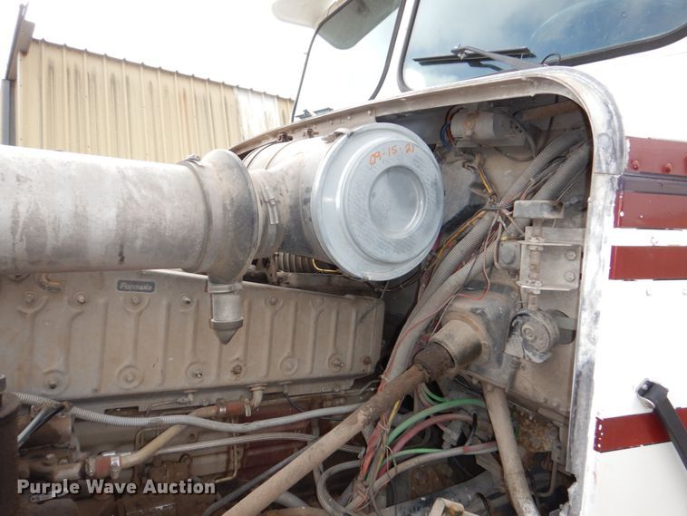 image for item DN7259 1987 Freightliner FLC  grain truck