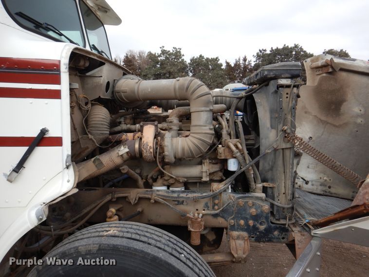 image for item DN7259 1987 Freightliner FLC  grain truck