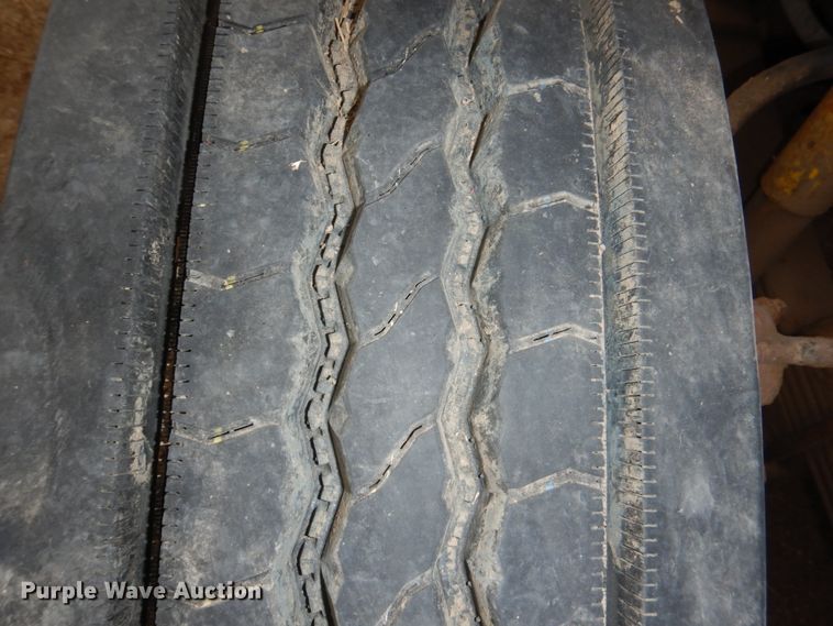 image for item DN7259 1987 Freightliner FLC  grain truck