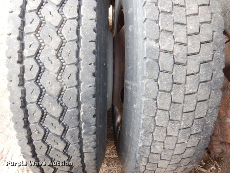 image for item DN7259 1987 Freightliner FLC  grain truck