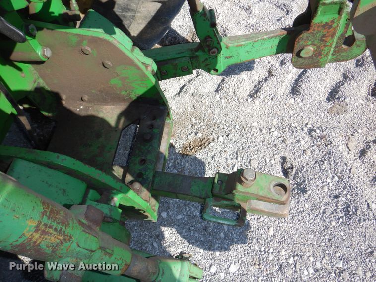 image for item DN7263 1989 John Deere 8560  4WD tractor