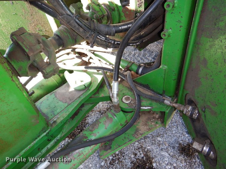 image for item DN7263 1989 John Deere 8560  4WD tractor