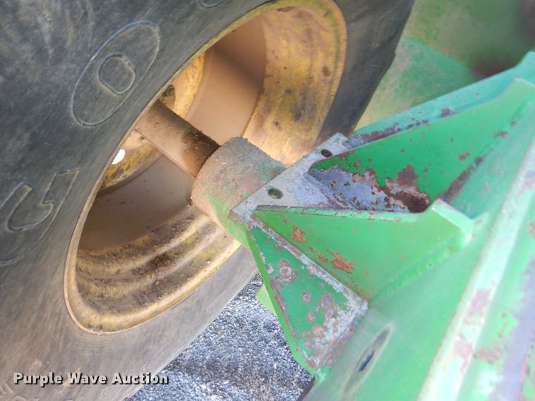 image for item DN7263 1989 John Deere 8560  4WD tractor