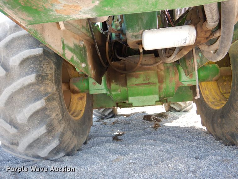 image for item DN7263 1989 John Deere 8560  4WD tractor