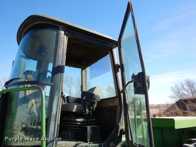 image for item DN7263 1989 John Deere 8560  4WD tractor