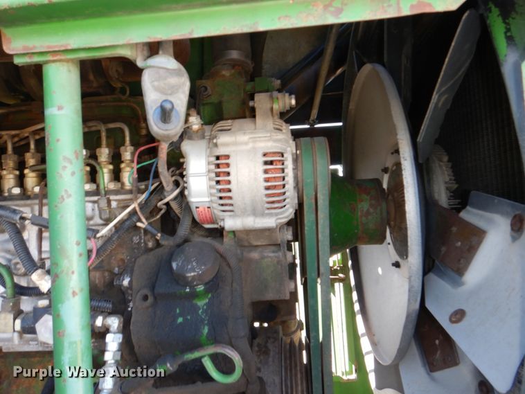 image for item DN7263 1989 John Deere 8560  4WD tractor