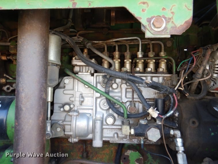 image for item DN7263 1989 John Deere 8560  4WD tractor