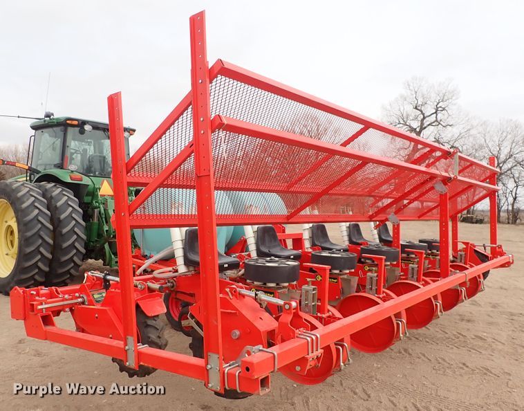 image for item DS7040 2019 Checchi & Magli Trium 45 TS  transplanter