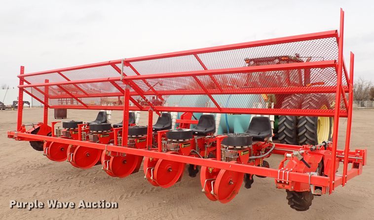 image for item DS7040 2019 Checchi & Magli Trium 45 TS  transplanter