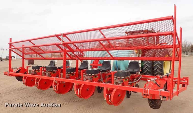 image for item DS7040 2019 Checchi & Magli Trium 45 TS  transplanter