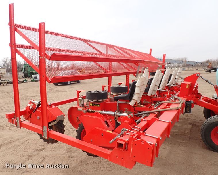 image for item DS7040 2019 Checchi & Magli Trium 45 TS  transplanter