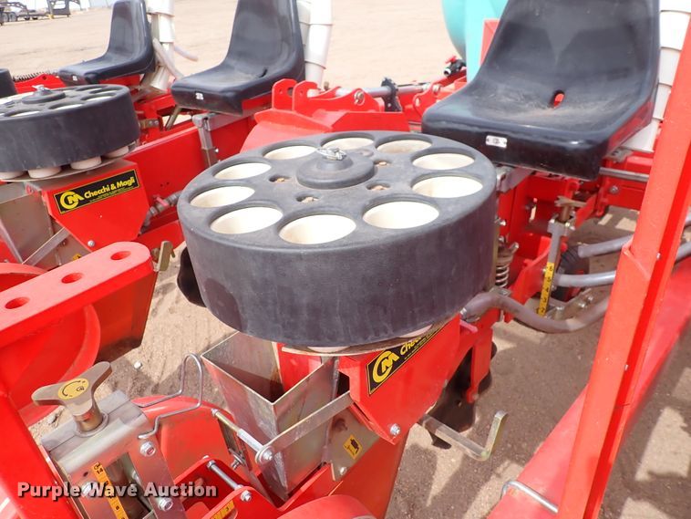 image for item DS7040 2019 Checchi & Magli Trium 45 TS  transplanter