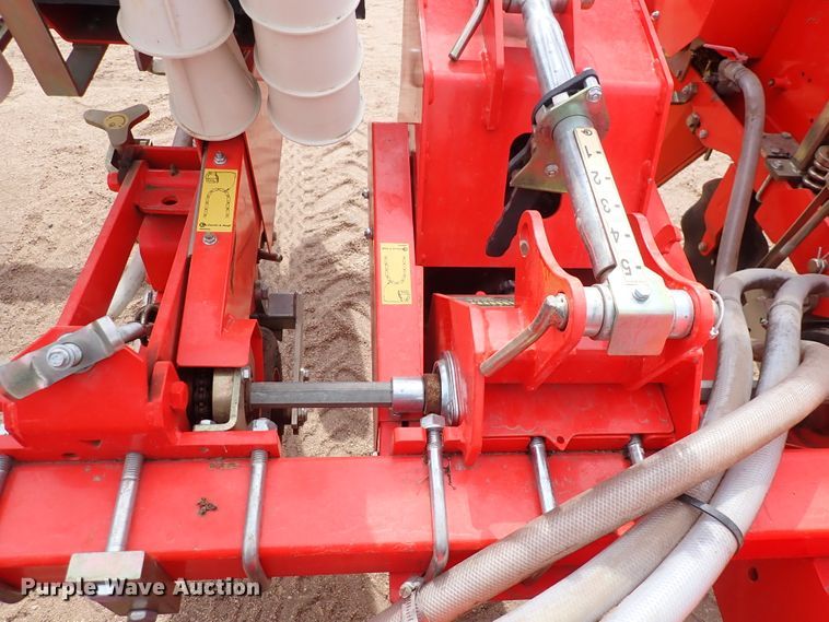 image for item DS7040 2019 Checchi & Magli Trium 45 TS  transplanter