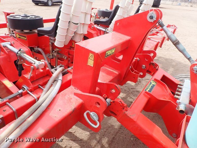 image for item DS7040 2019 Checchi & Magli Trium 45 TS  transplanter