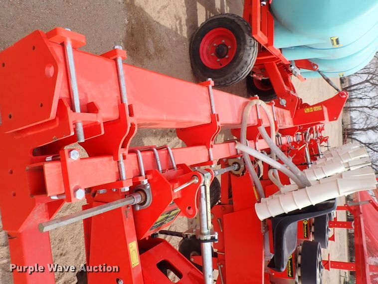 image for item DS7040 2019 Checchi & Magli Trium 45 TS  transplanter