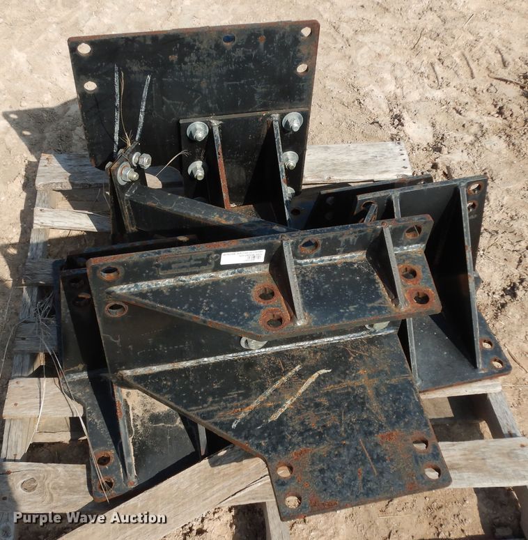 image for item ED9967 (2) saddle tanks