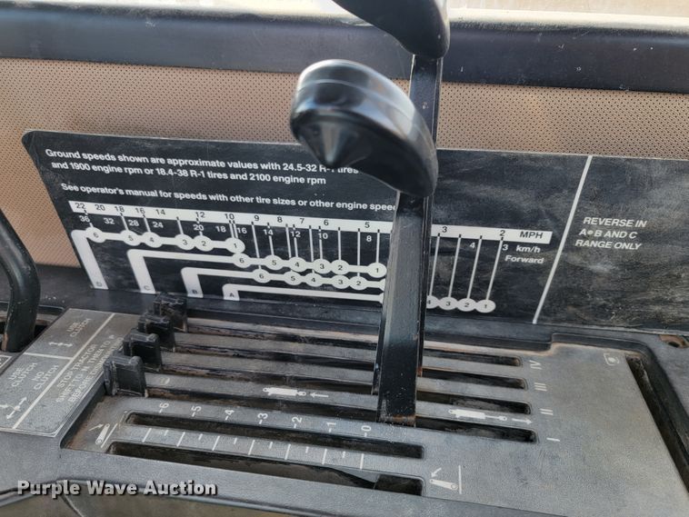 image for item HF9270 1993 John Deere 8570  4WD tractor