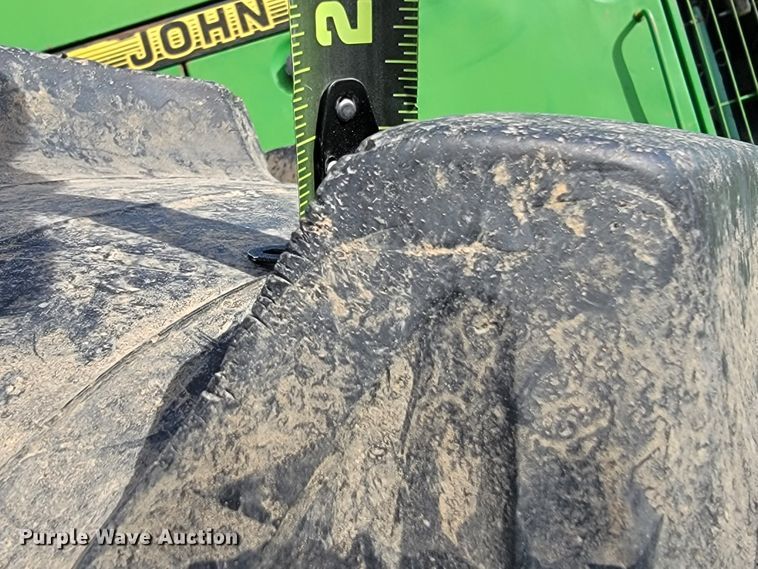 image for item HF9270 1993 John Deere 8570  4WD tractor