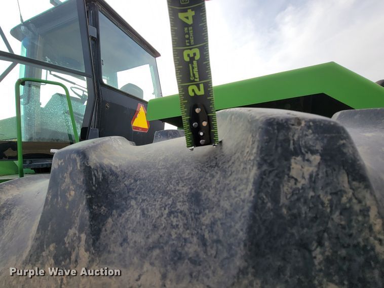 image for item HF9270 1993 John Deere 8570  4WD tractor