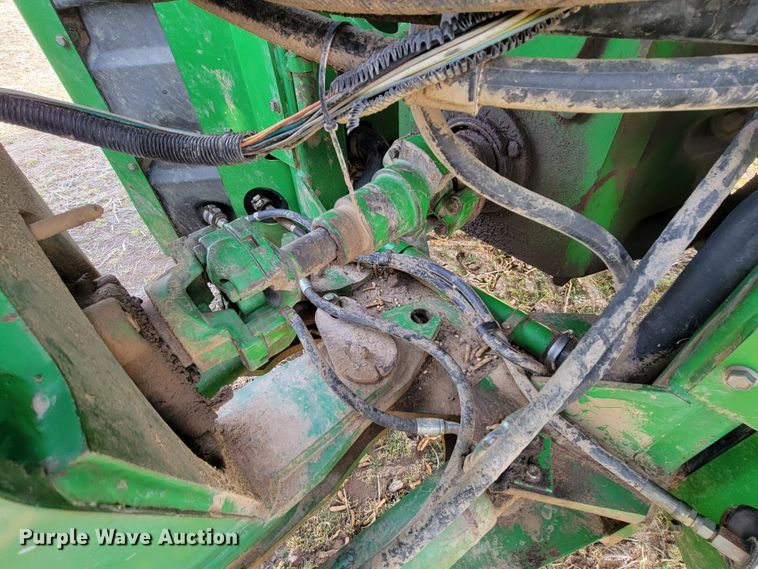 image for item HF9270 1993 John Deere 8570  4WD tractor