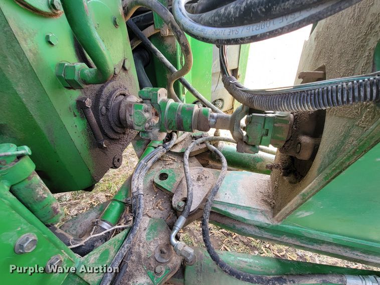 image for item HF9270 1993 John Deere 8570  4WD tractor
