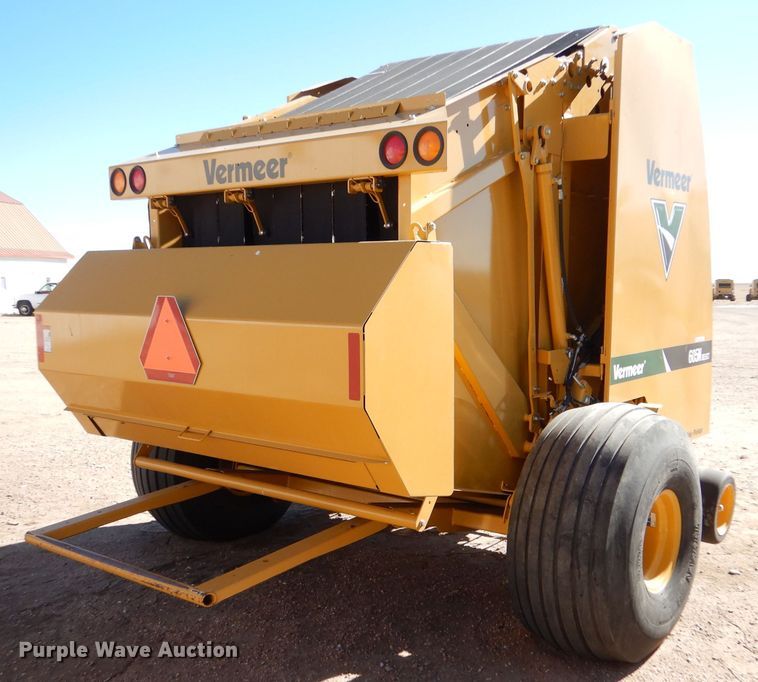 image for item IE9740 Vermeer 605N  round baler