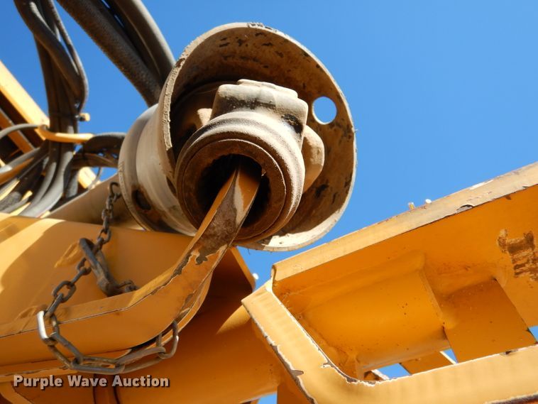 image for item IE9740 Vermeer 605N  round baler