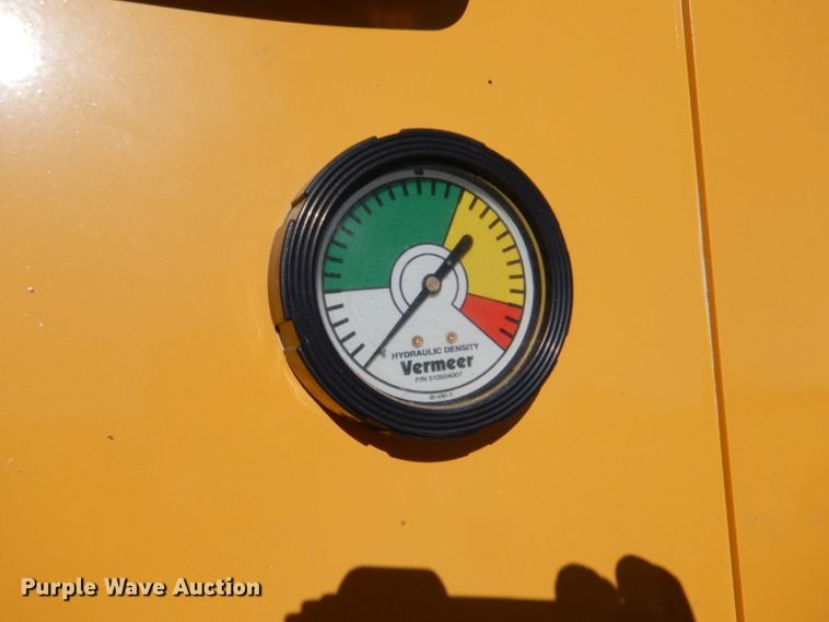 image for item IE9740 Vermeer 605N  round baler