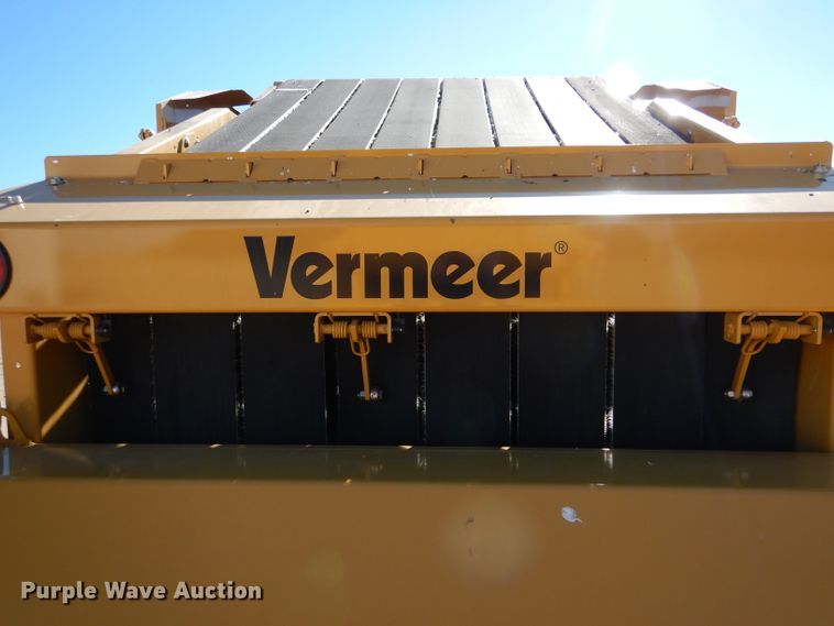 image for item IE9740 Vermeer 605N  round baler