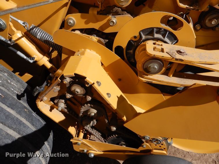 image for item IE9740 Vermeer 605N  round baler