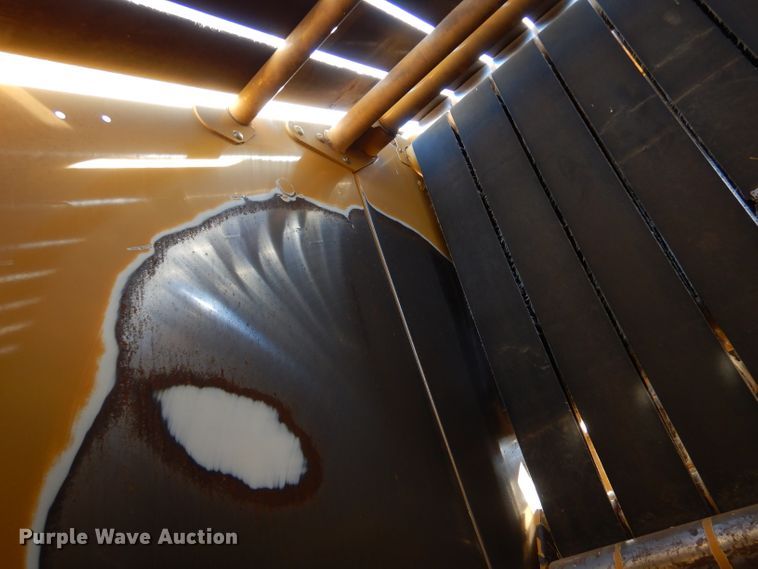 image for item IE9740 Vermeer 605N  round baler