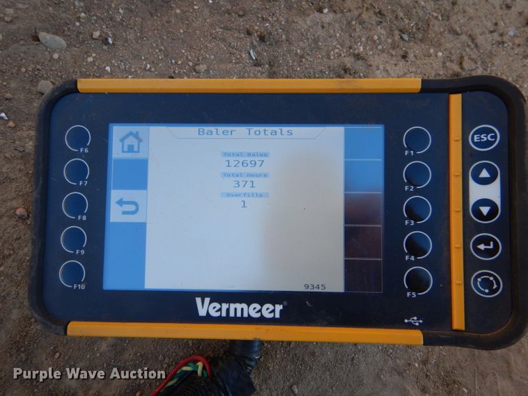 image for item IE9740 Vermeer 605N  round baler