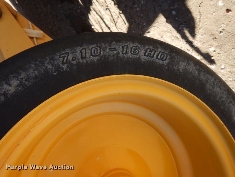 image for item IE9740 Vermeer 605N  round baler