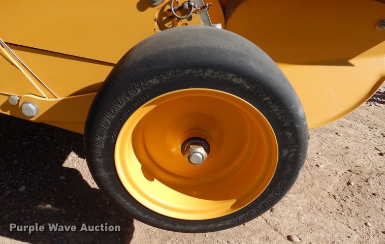 image for item IE9740 Vermeer 605N  round baler