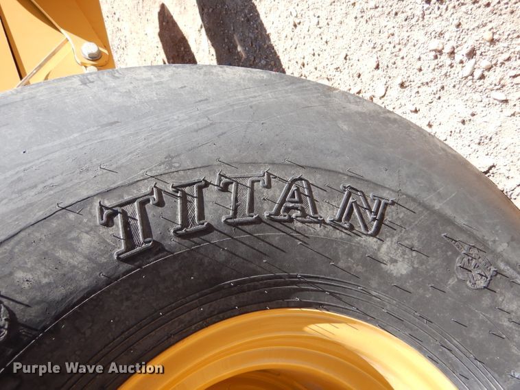 image for item IE9740 Vermeer 605N  round baler