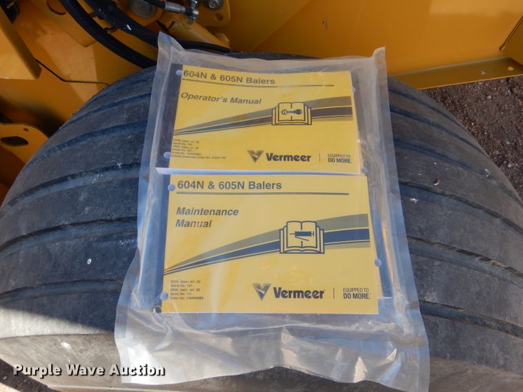 image for item IE9740 Vermeer 605N  round baler