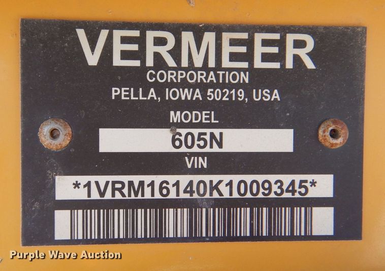 image for item IE9740 Vermeer 605N  round baler
