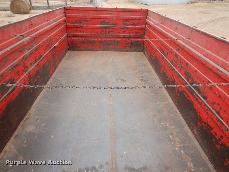 image for item IE9741 1968 International Loadstar 1800  grain truck