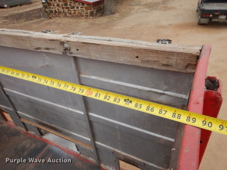 image for item IE9741 1968 International Loadstar 1800  grain truck