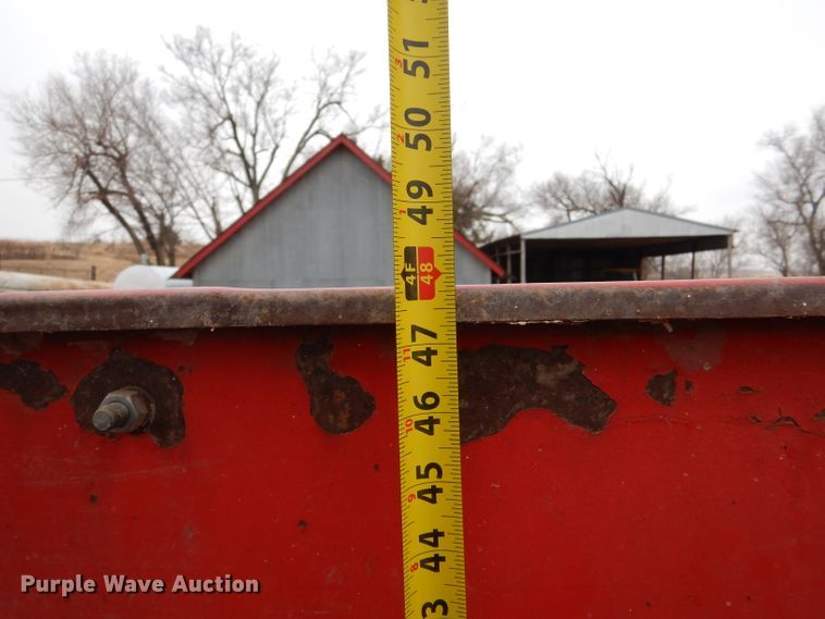 image for item IE9741 1968 International Loadstar 1800  grain truck