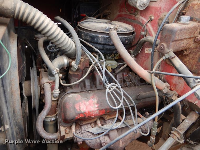 image for item IE9741 1968 International Loadstar 1800  grain truck