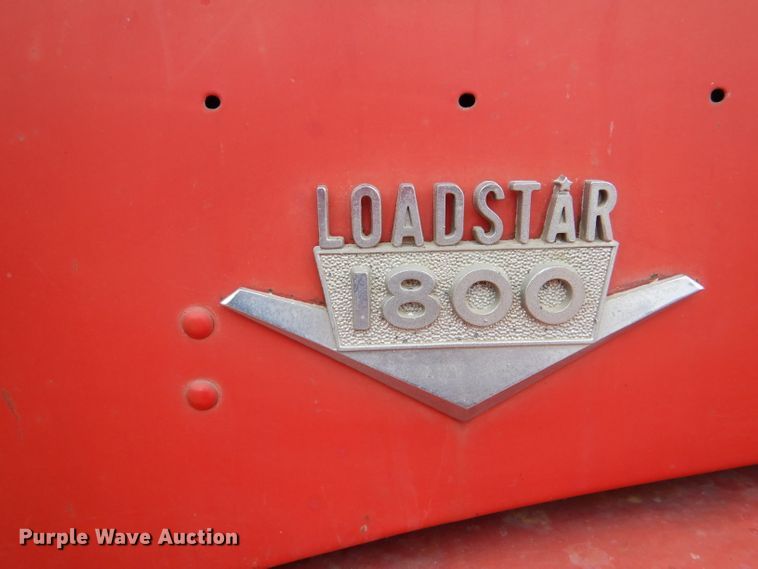 image for item IE9741 1968 International Loadstar 1800  grain truck