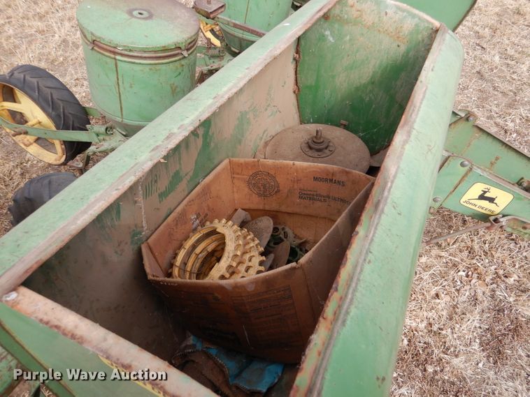 image for item IE9743 Ag equipment