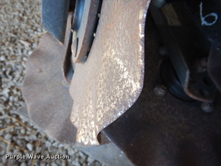 image for item IH9204 (15) Kinze no-till coulters