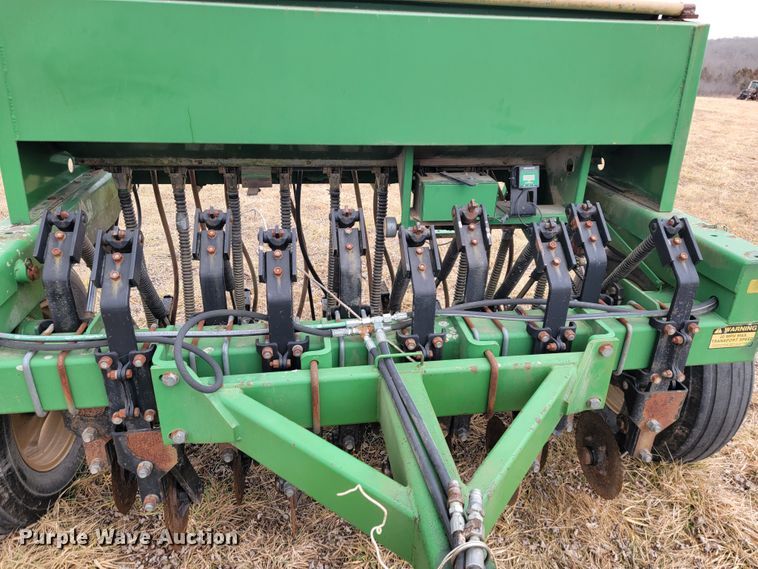 image for item JE9886 Great Plains EWNT7  Solid Stand no-till grain drill