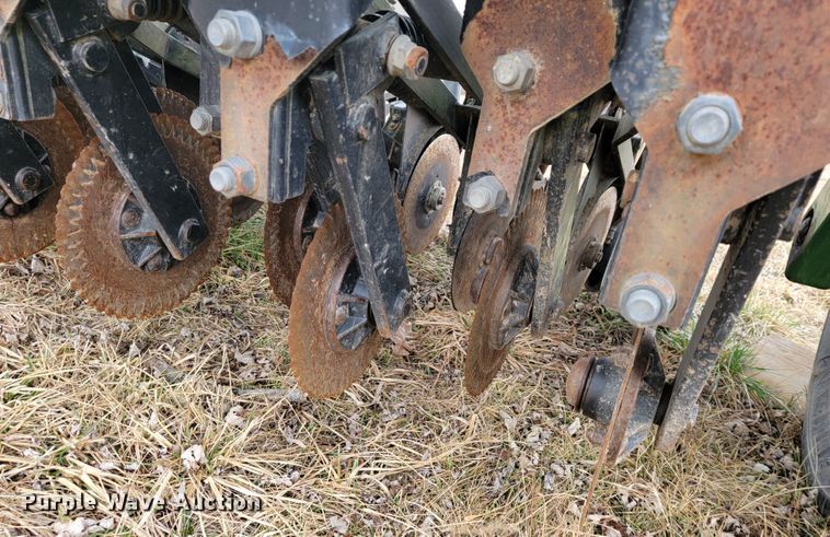 image for item JE9886 Great Plains EWNT7  Solid Stand no-till grain drill