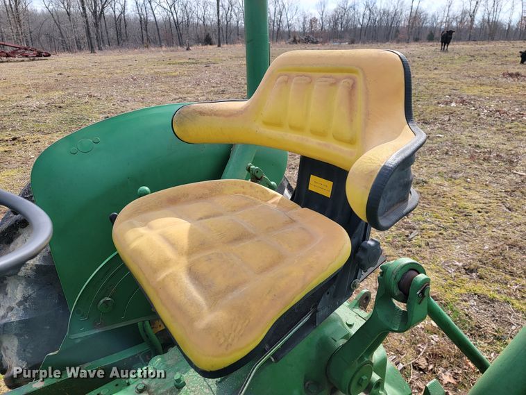 image for item JE9894 John Deere 401  tractor