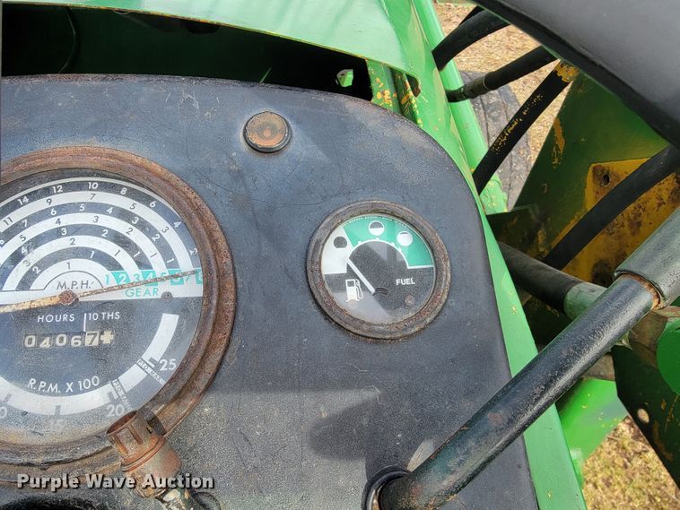 image for item JE9894 John Deere 401  tractor