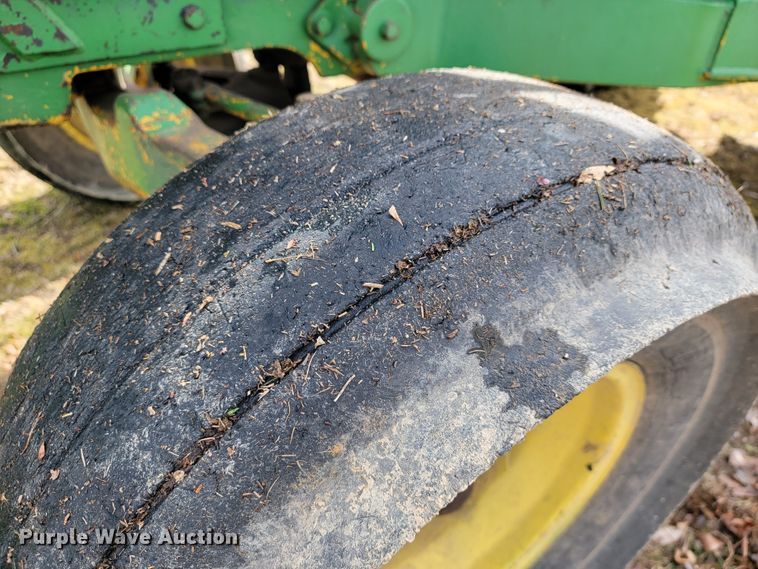 image for item JE9894 John Deere 401  tractor