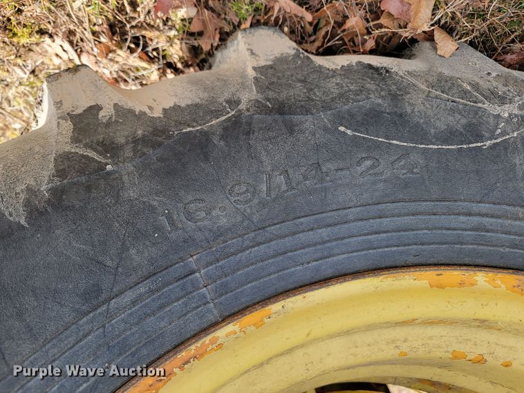 image for item JE9894 John Deere 401  tractor